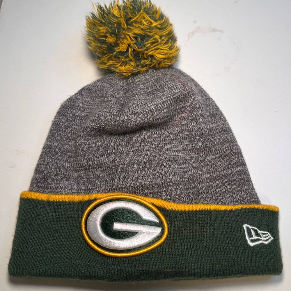 New Era Kids Gray Green Knit Winter Hat Beanie Gold Pom Pom Logo Cap